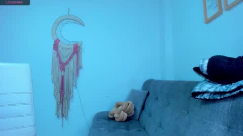 Snapshot of carolinalovehot chatting on 10/11/25, 12:04 Carolina online show from 10/11/25, 12:04