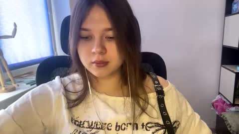 Snapshot of carolindueno chatting on 02/28/26, 07:42 carolindueno online show from 02/28/26, 07:42