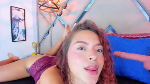 Snapshot of caroline_clark420 chatting on 06/11/26, 12:32 Caroline Clark online show from 06/11/26, 12:32