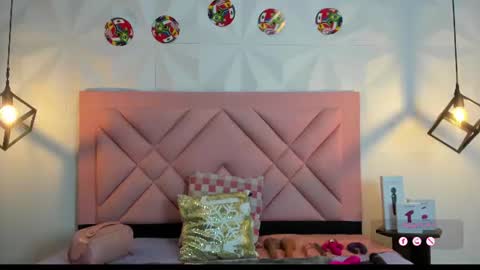 Snapshot of caroline_daring chatting on 06/15/26, 12:07 caroline daring online show from 06/15/26, 12:07