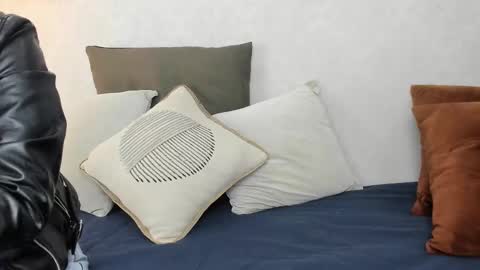  Caroline  online show from 12/05/25, 11:30