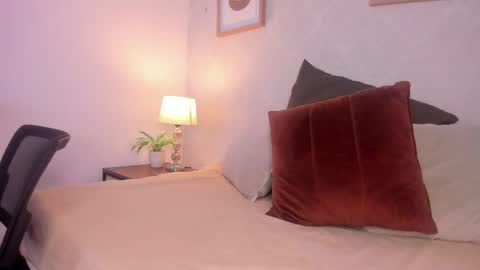  Caroline  online show from 05/23/26, 11:36