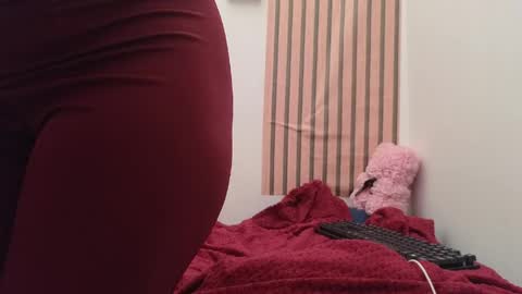 Snapshot of caroline_hernandes chatting on 04/12/26, 02:11 Carolina online show from 04/12/26, 02:11