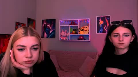 Caroline online show from 06/17/26, 09:23