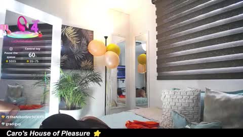 C A R O L I N E online show from 12/16/25, 02:00