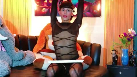 carolinejesh online show from 05/05/26, 01:08