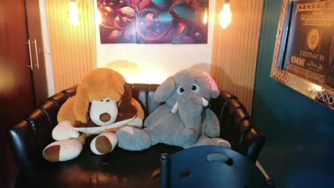 carolinejesh online show from 05/24/26, 04:17