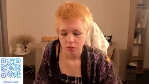 Snapshot of carolinerichter chatting on 09/29/25, 01:33 CarolineRichter online show from 09/29/25, 01:33