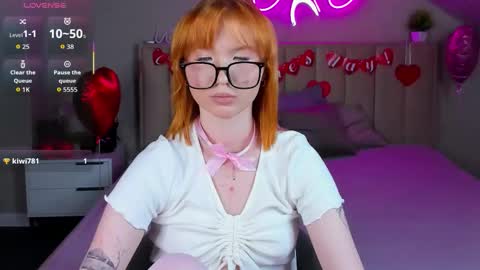 Snapshot of caroll_thompson chatting on 02/15/26, 09:30 Anna online show from 02/15/26, 09:30