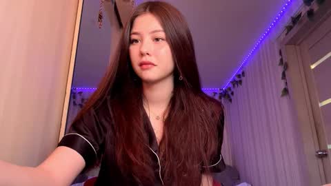 Emma online show from 12/17/25, 06:08