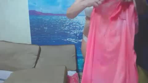 Snapshot of caroncapella chatting on 01/10/26, 01:02 VicunaCool online show from 01/10/26, 01:02