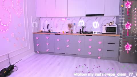 Snapshot of carpe_diemmm chatting on 12/19/24, 02:45 Yummi online show from 12/19/24, 02:45