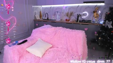 Snapshot of carpe_diemmm chatting on 01/02/25, 12:23 Yummi online show from 01/02/25, 12:23