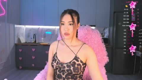 Snapshot of carpe_diemmm chatting on 02/09/25, 08:45 Yummi online show from 02/09/25, 08:45