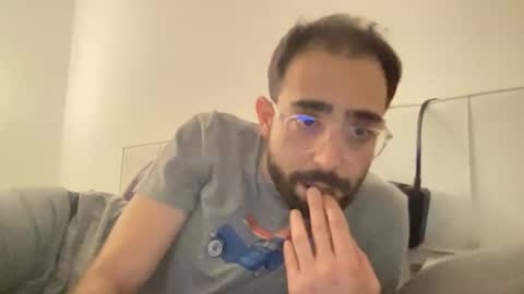 Snapshot of carpetchest chatting on 11/17/25, 07:36 Thick Juciy online show from 11/17/25, 07:36