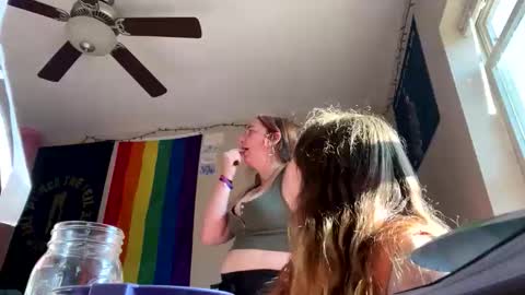 carpetmunchers online show from 10/16/25, 08:54