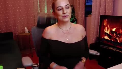 Carrie online show from 11/21/25, 05:17