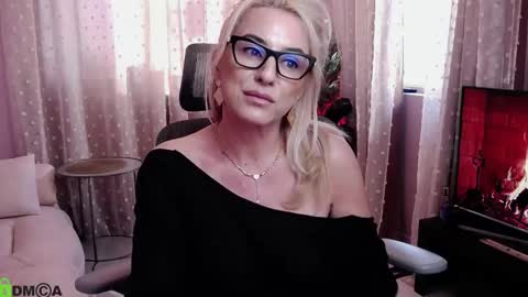 Snapshot of carrielovex chatting on 02/03/26, 07:13 Carrie online show from 02/03/26, 07:13