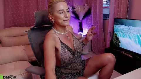 Snapshot of carrielovex chatting on 04/20/26, 03:31 Carrie online show from 04/20/26, 03:31