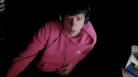 Snapshot of cartermcberran chatting on 04/04/26, 07:06 cartermcberran online show from 04/04/26, 07:06