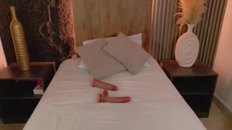 Casandra  online show from 12/16/25, 07:19