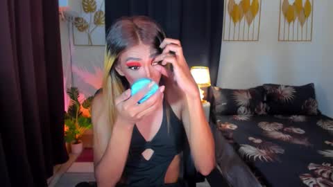 Snapshot of casandrawilson chatting on 10/19/25, 03:45 casandrawilson online show from 10/19/25, 03:45