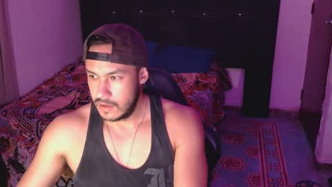 Snapshot of casas_oom chatting on 10/04/25, 06:00 online show from 10/04/25, 06:00