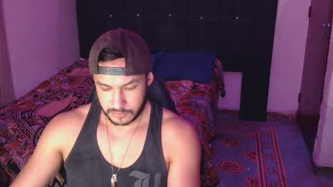 Snapshot of casas_oom chatting on 10/11/25, 04:33 online show from 10/11/25, 04:33