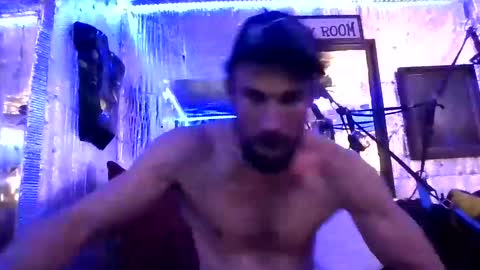 Snapshot of caseyjmcd22 chatting on 10/16/25, 01:34 okiedadd online show from 10/16/25, 01:34