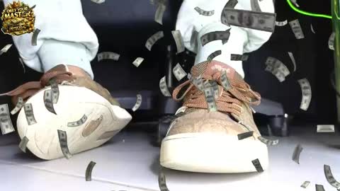 cash_master777 online show from 05/26/26, 06:42