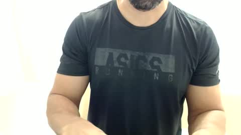 Snapshot of cashmastermuscle77 chatting on 06/04/26, 02:12 cashmastermuscle77 online show from 06/04/26, 02:12