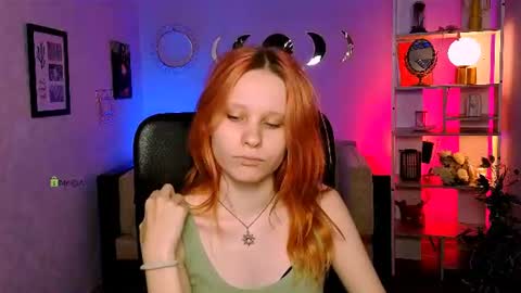 Cassandra online show from 07/08/26, 12:09