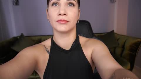 Lena online show from 11/19/25, 07:19