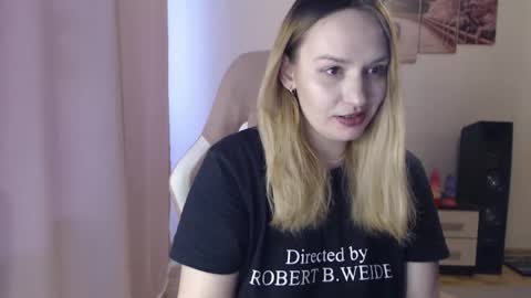 Snapshot of cassandratate chatting on 02/13/26, 01:18 Casey Chris online show from 02/13/26, 01:18