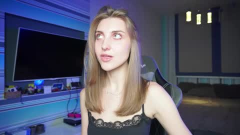 Snapshot of cassiablade1 chatting on 09/18/25, 06:43 Seductress Cassia FINDOM AND SADISM NO NUDE online show from 09/18/25, 06:43