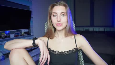 Snapshot of cassiablade1 chatting on 10/03/25, 04:37 Seductress Cassia FINDOM AND SADISM NO NUDE online show from 10/03/25, 04:37