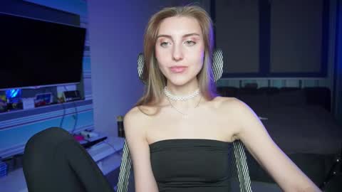 Snapshot of cassiablade1 chatting on 10/07/25, 04:26 Seductress Cassia FINDOM AND SADISM NO NUDE online show from 10/07/25, 04:26