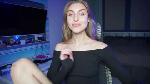 Snapshot of cassiablade1 chatting on 10/12/25, 05:01 Seductress Cassia FINDOM AND SADISM NO NUDE online show from 10/12/25, 05:01