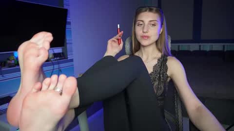 Snapshot of cassiablade1 chatting on 11/18/25, 04:22 Seductress Cassia FINDOM AND SADISM NO NUDE online show from 11/18/25, 04:22