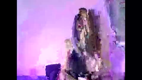 kitkat online show from 04/15/26, 12:12