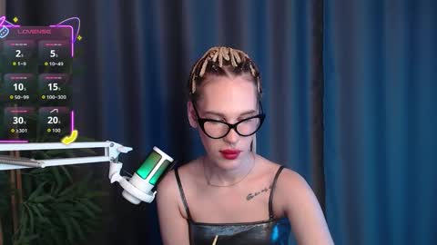 Cassie online show from 12/20/25, 07:48