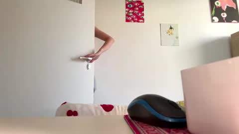 Snapshot of cassijent chatting on 03/01/26, 08:05 Olivia online show from 03/01/26, 08:05