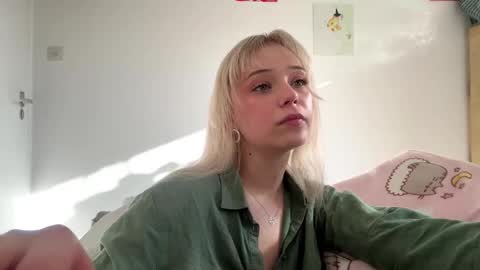 Olivia online show from 03/18/26, 03:37