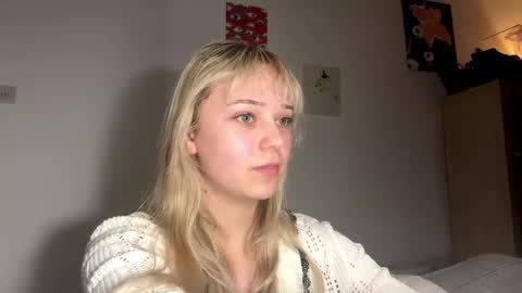 Olivia online show from 03/23/26, 09:41