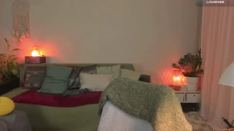  cassandra  online show from 01/23/25, 04:48