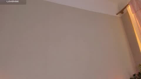  cassandra  online show from 11/21/25, 12:43