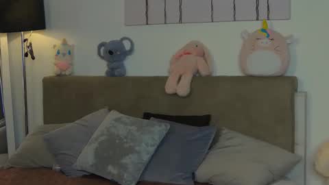 Kierie online show from 11/19/25, 06:13