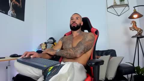 Snapshot of casticatheking chatting on 01/20/25, 06:53 Matheo Brown online show from 01/20/25, 06:53