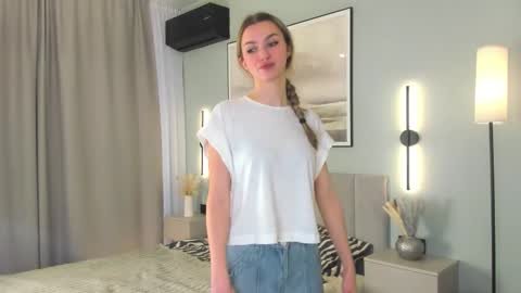 For friends Kira online show from 02/18/26, 07:15