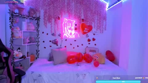 Lorena Saenz online show from 02/18/25, 06:15